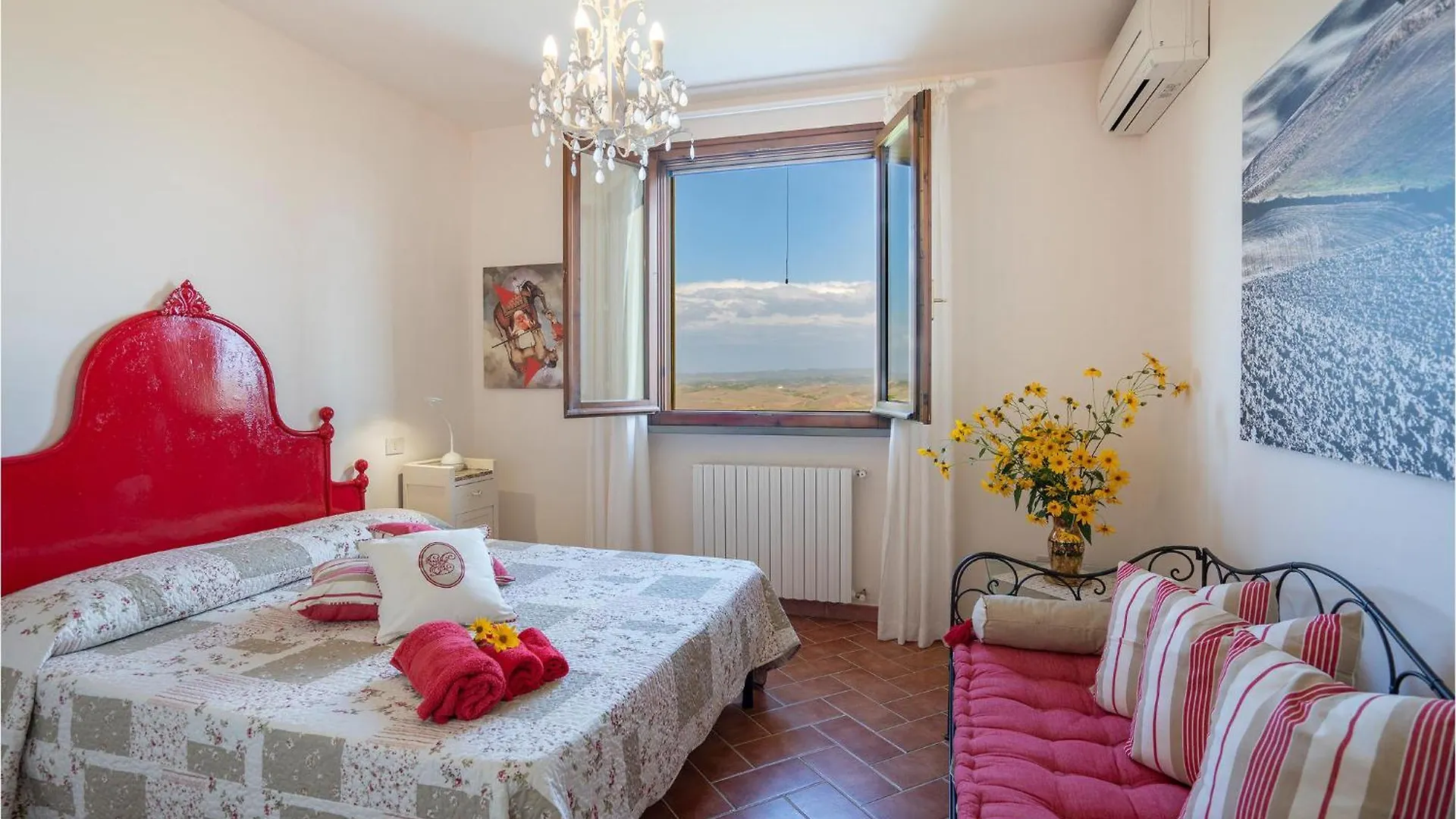 Amazing Home In Lajatico -Pi- With Kitchen Holiday home